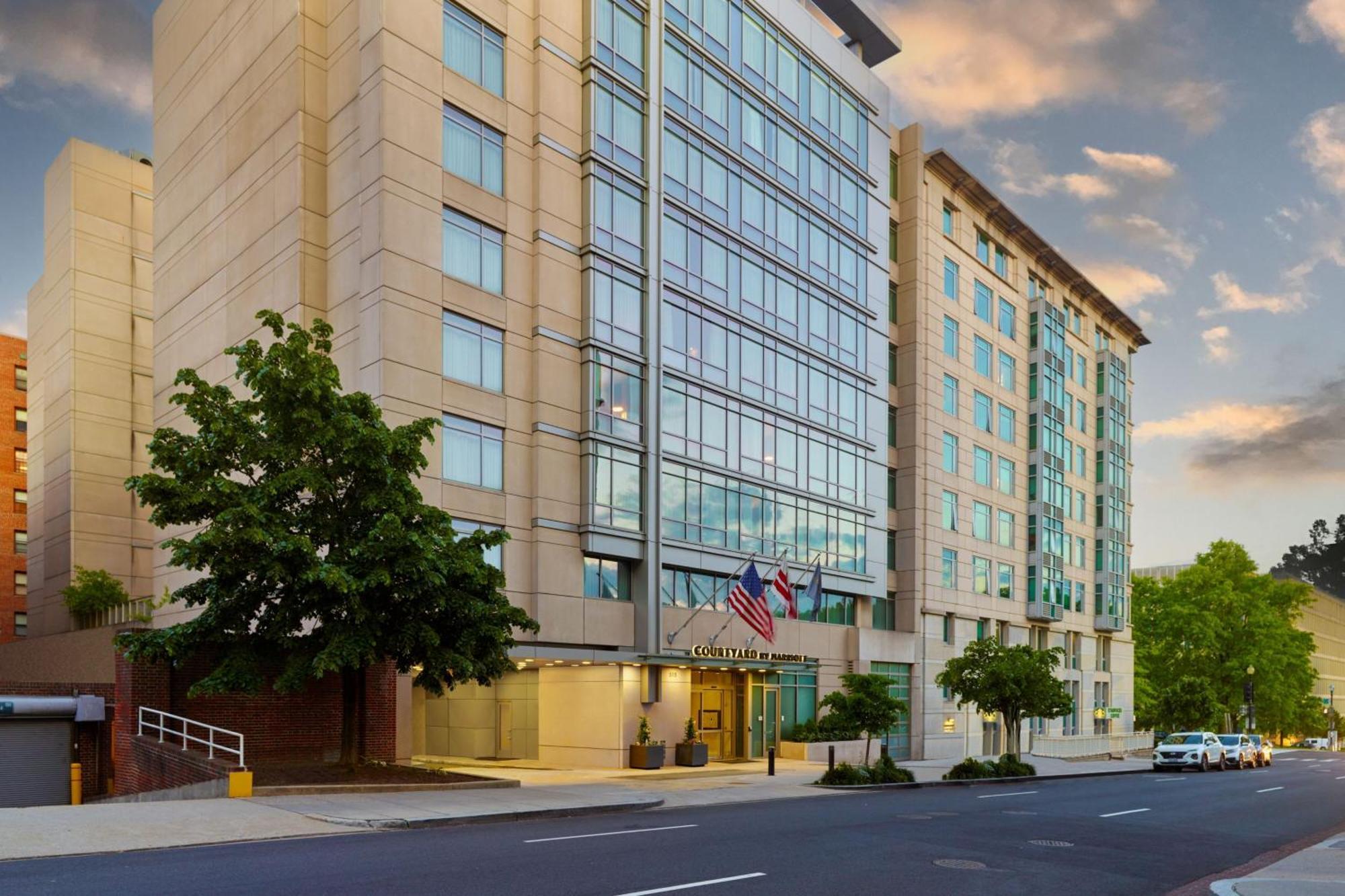 Courtyard By Marriott Washington, D.C./Foggy Bottom Hotel Exterior foto