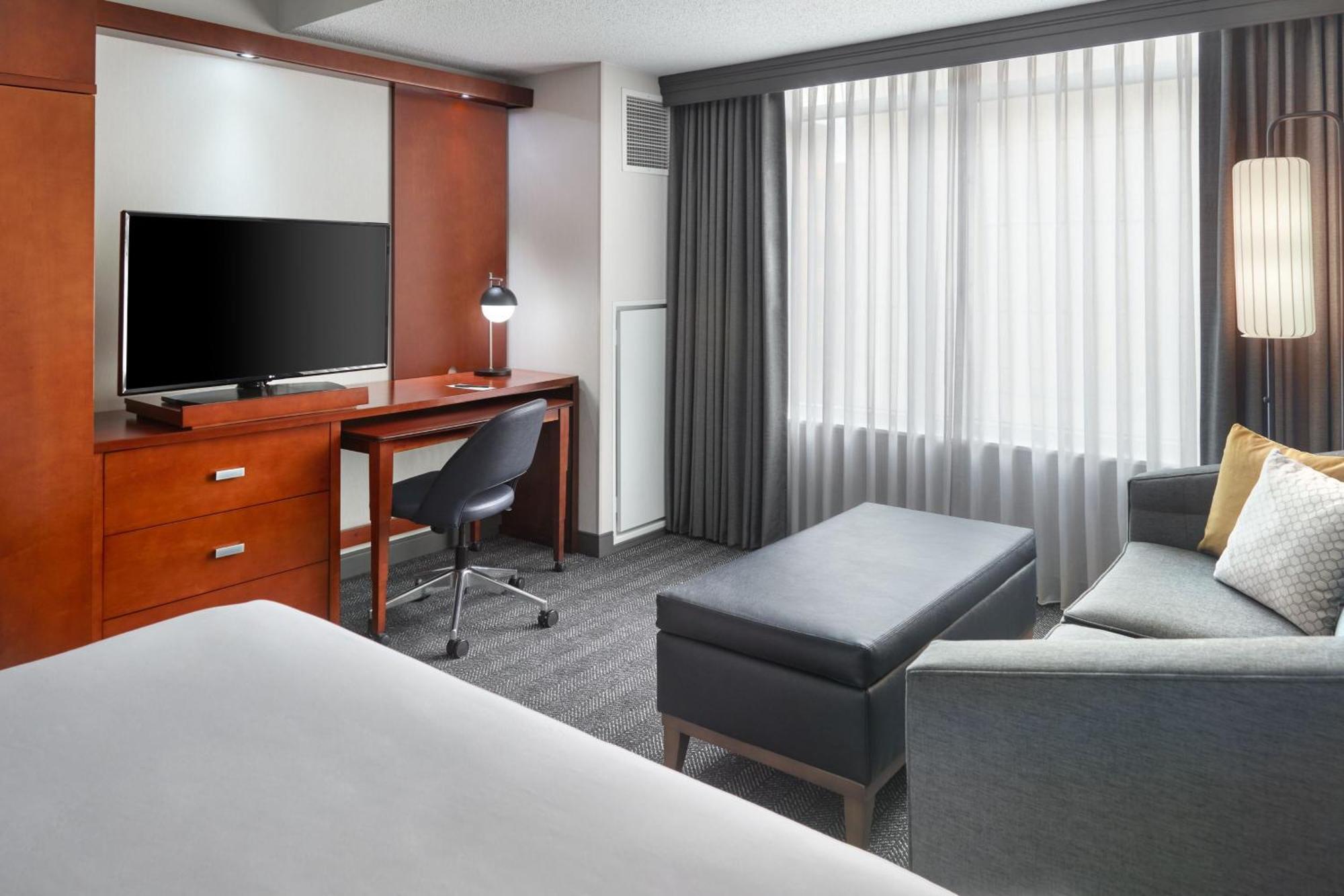 Courtyard By Marriott Washington, D.C./Foggy Bottom Hotel Exterior foto