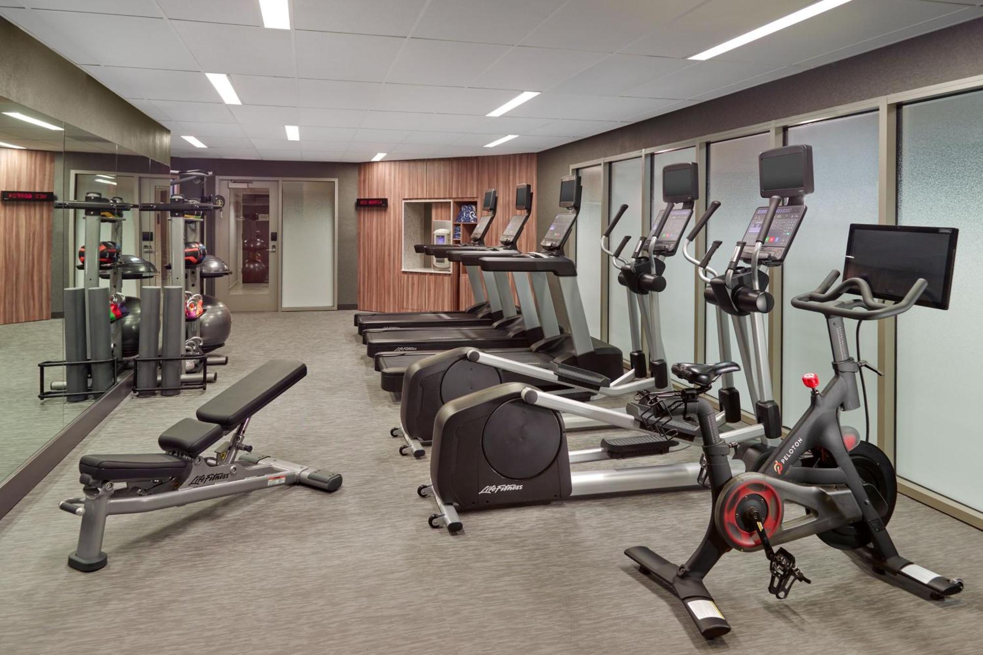 Courtyard By Marriott Washington, D.C./Foggy Bottom Hotel Exterior foto