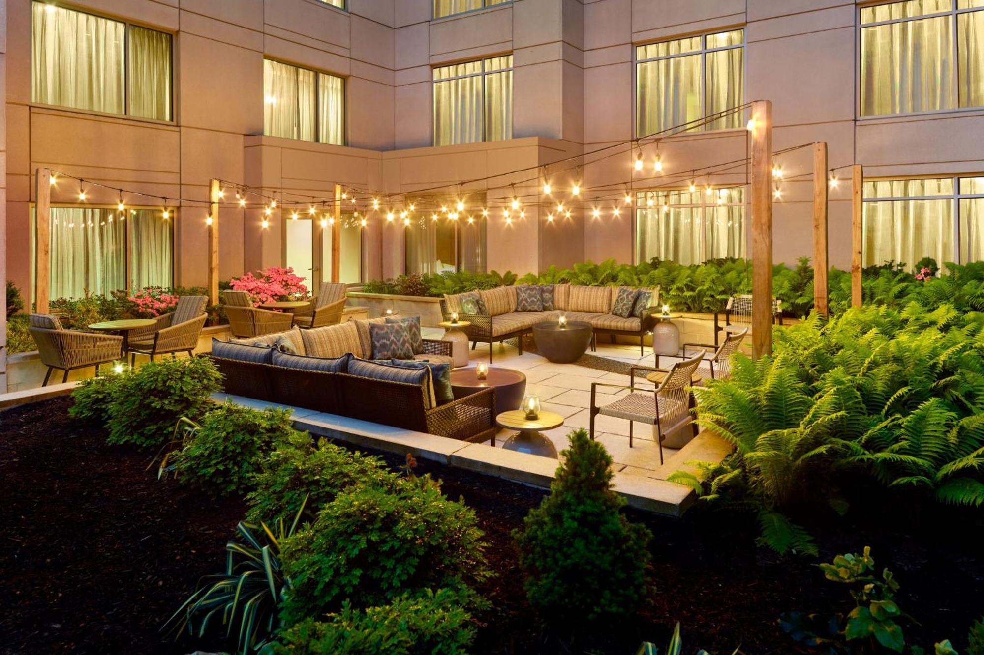 Courtyard By Marriott Washington, D.C./Foggy Bottom Hotel Exterior foto