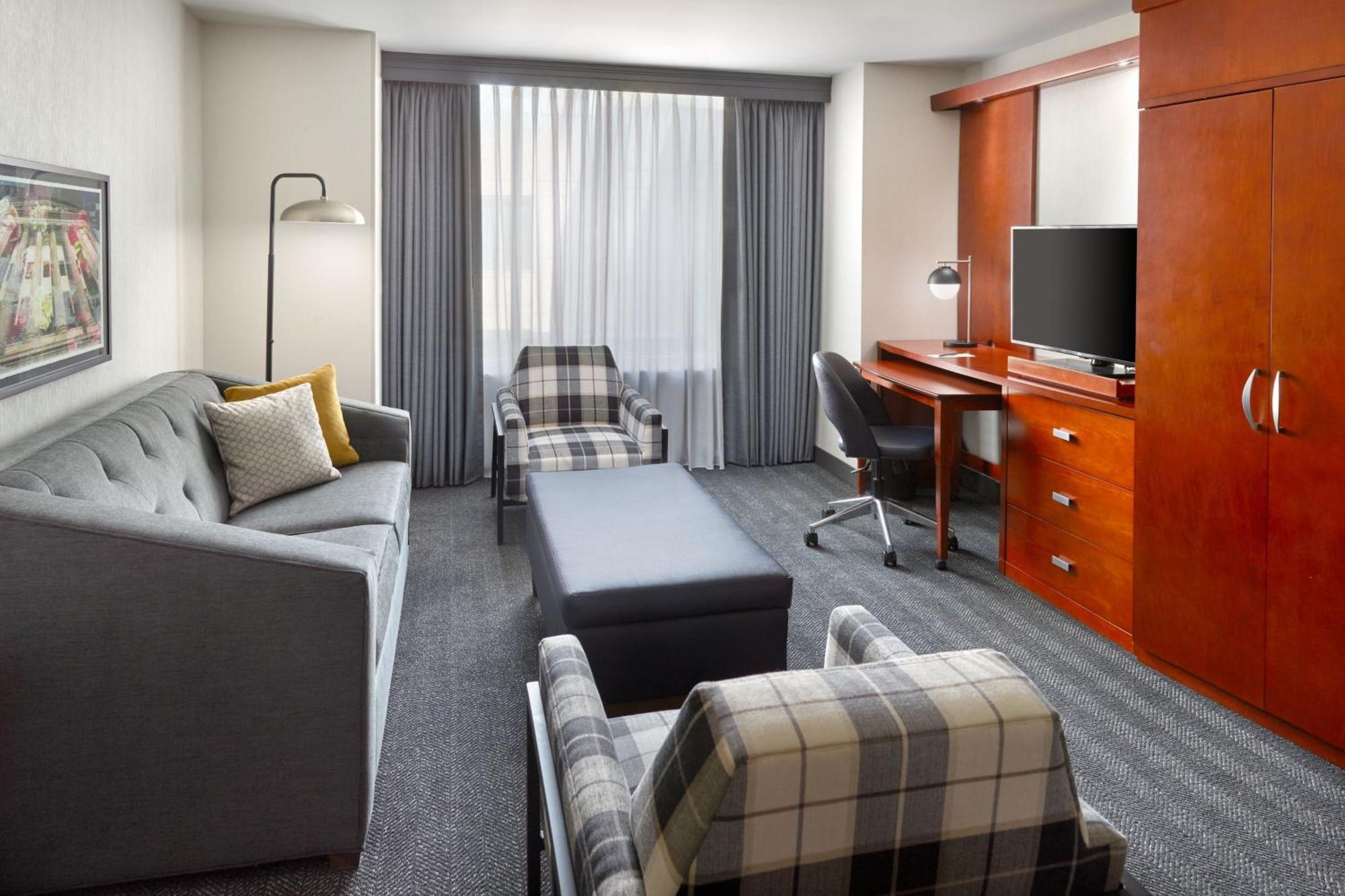 Courtyard By Marriott Washington, D.C./Foggy Bottom Hotel Exterior foto